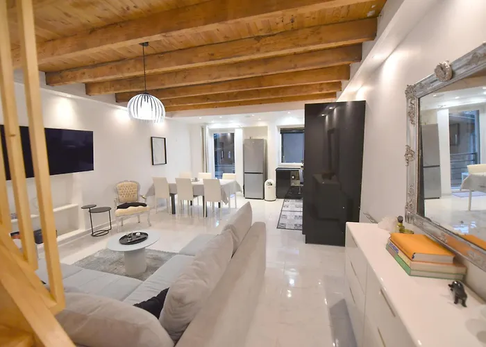 Maison De Village Wifi - Parking Et Jardin Prive