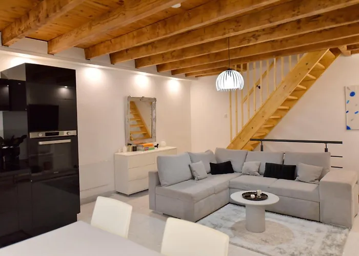 Maison De Village Wifi - Parking Et Jardin Prive